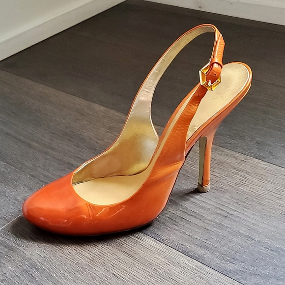 ๐ HOST PICK ๐ Guess by Marciano Patent Leather Slingback Heels - Picture 5 of 13